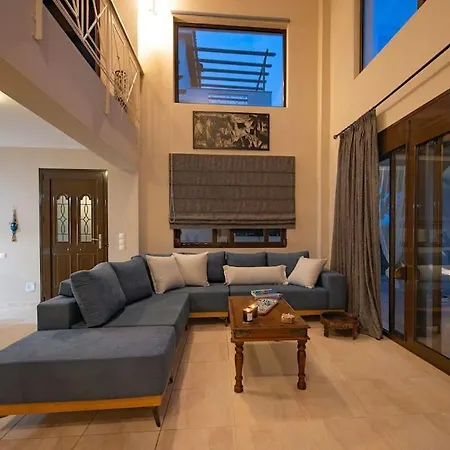 Βίλα Muses Chalkida με πισίνα *