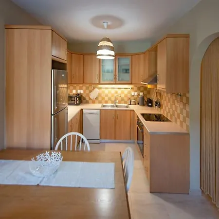 Willa Muses Chalkida με πισίνα