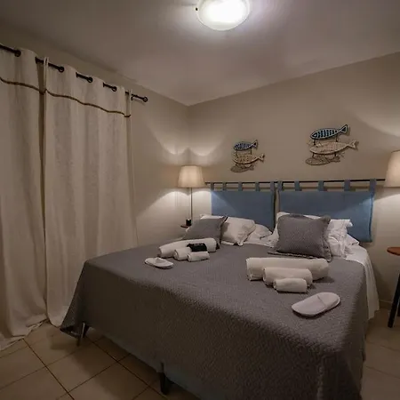 Willa Muses Chalkida με πισίνα Karababás