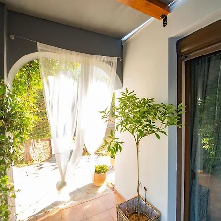 Muses Chalkida με πισίνα Willa *