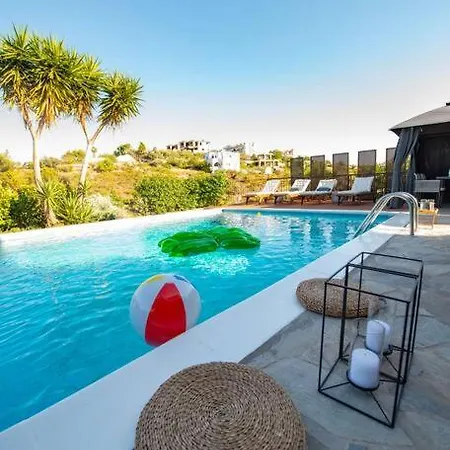 Muses Chalkida με πισίνα Karababás