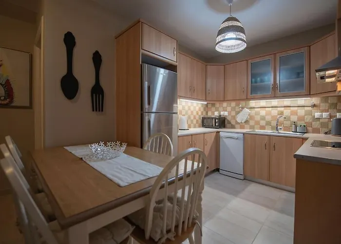 Βίλα Muses Chalkida με πισίνα