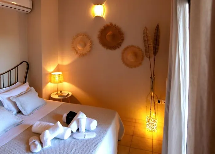 Muses Chalkida με πισίνα